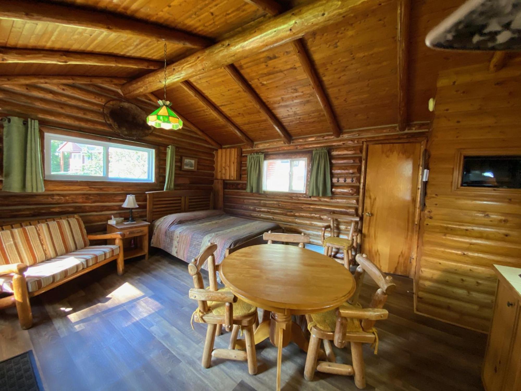 Kan-A-Mouche Pourvoirie Auberge Et Chalets Saint-Michel Cameră foto